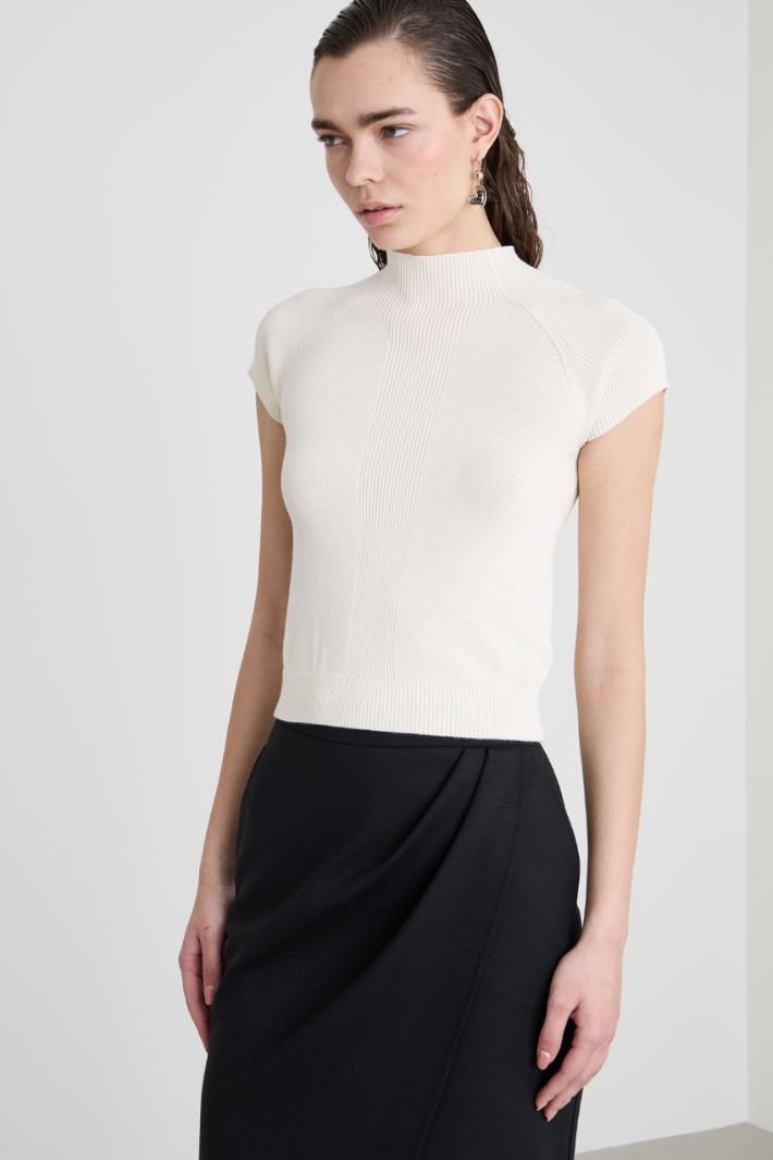Maglia con dettagli a coste Intrend