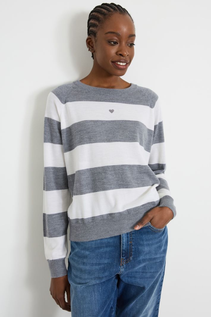 Maglia in lana con ricamo