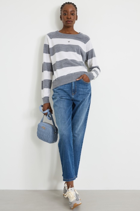 Wool sweater with embroidery Intrend