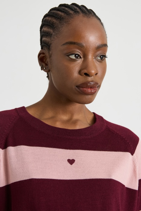 Jersey de lana con bordado