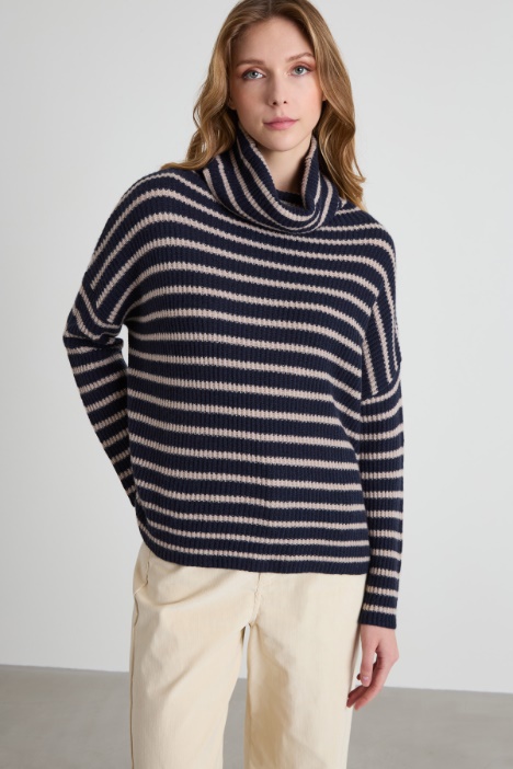 Maglia a collo alto Intrend