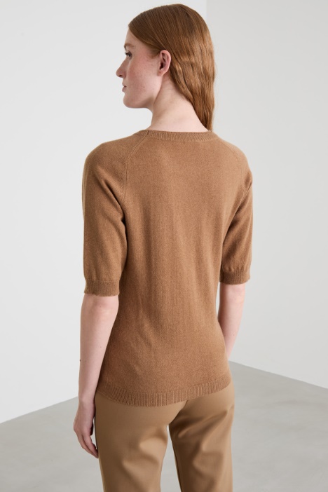 Maglia con maniche corte