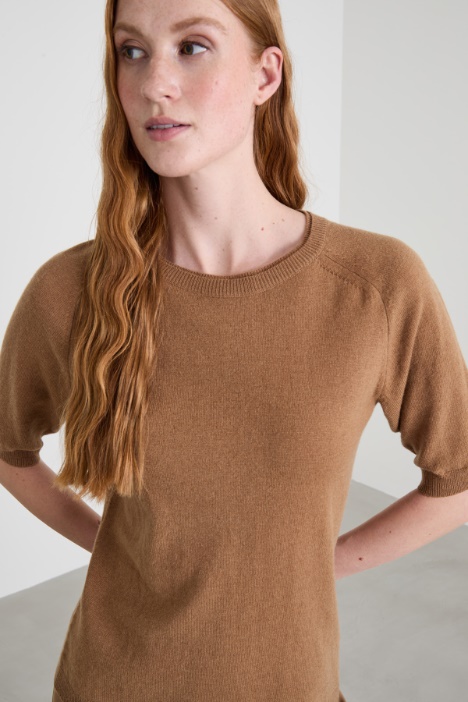 Maglia con maniche corte