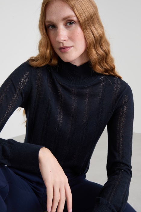 Dolcevita traforato in seta