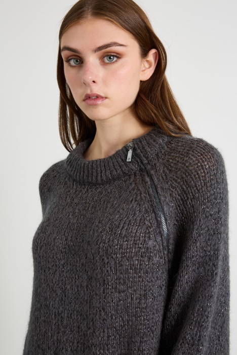 Suéter con detalle de cremallera