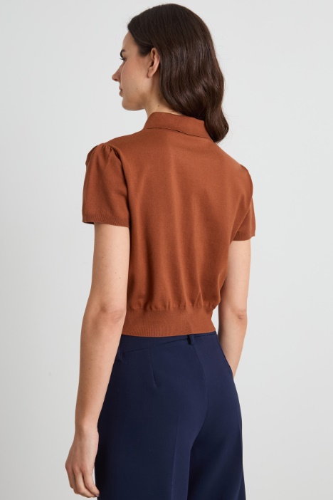 Maglia cropped stile polo