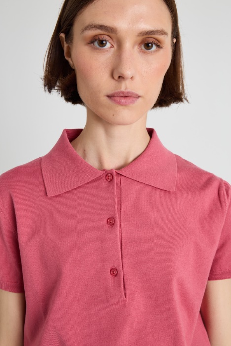 Maglia cropped stile polo