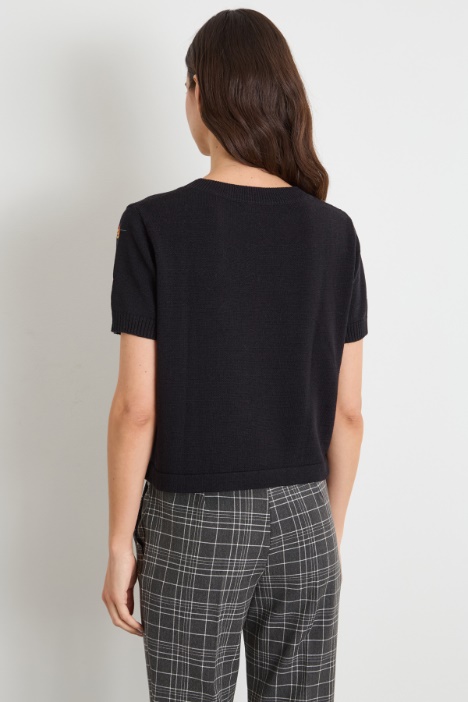 Maglia con ricami floreali