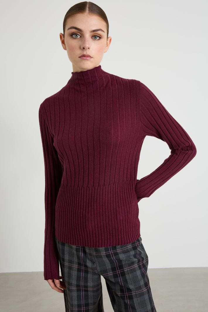 Maglia slim a coste Intrend