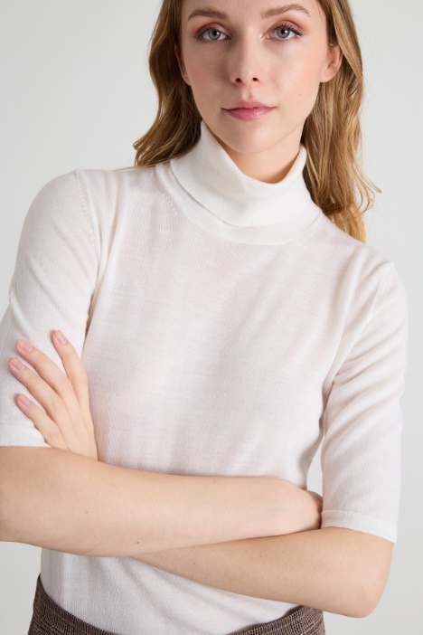 Dolcevita con maniche corte