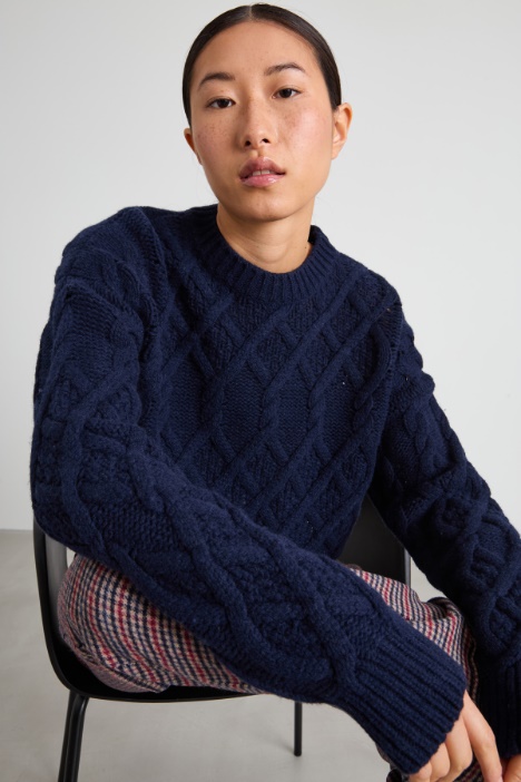 Maglia in pura lana a trecce