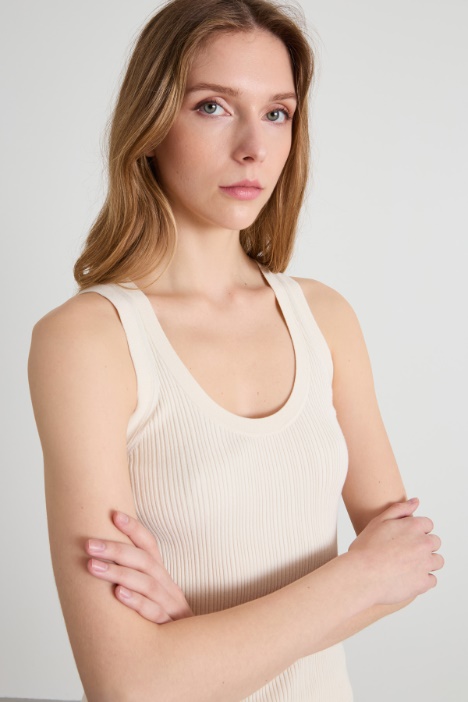 Canotta a coste irregolari