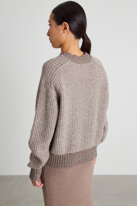 Maglia con maniche raglan