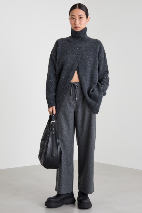 Overlapping slanted detail sweater Intrend