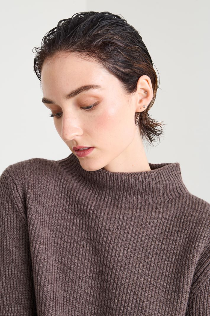 Crater-neck wool sweater Intrend - 4