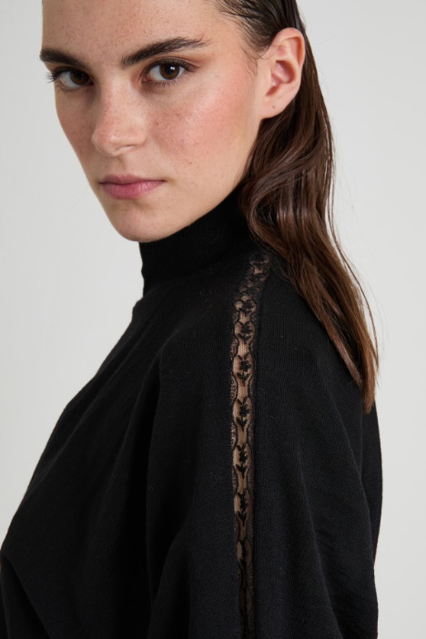 Dolcevita con inserti in pizzo