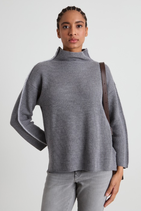 Maglia in lana con ricami Intrend