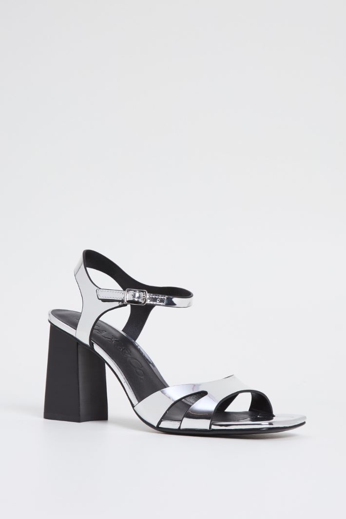 Sandali cut-out Intrend - 2