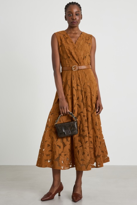 Lace dress Intrend