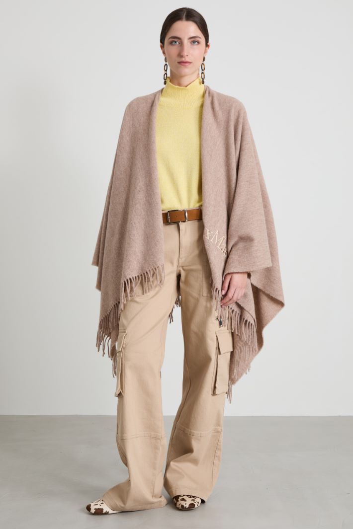 Wool poncho Intrend