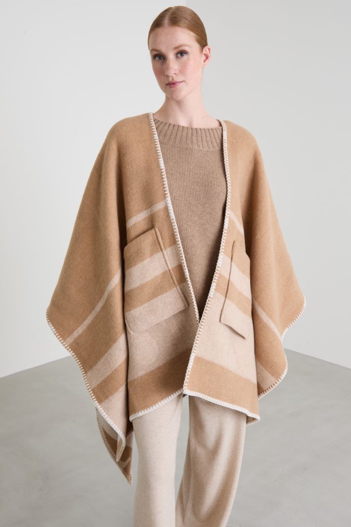 Jacquard wool poncho Intrend - 5