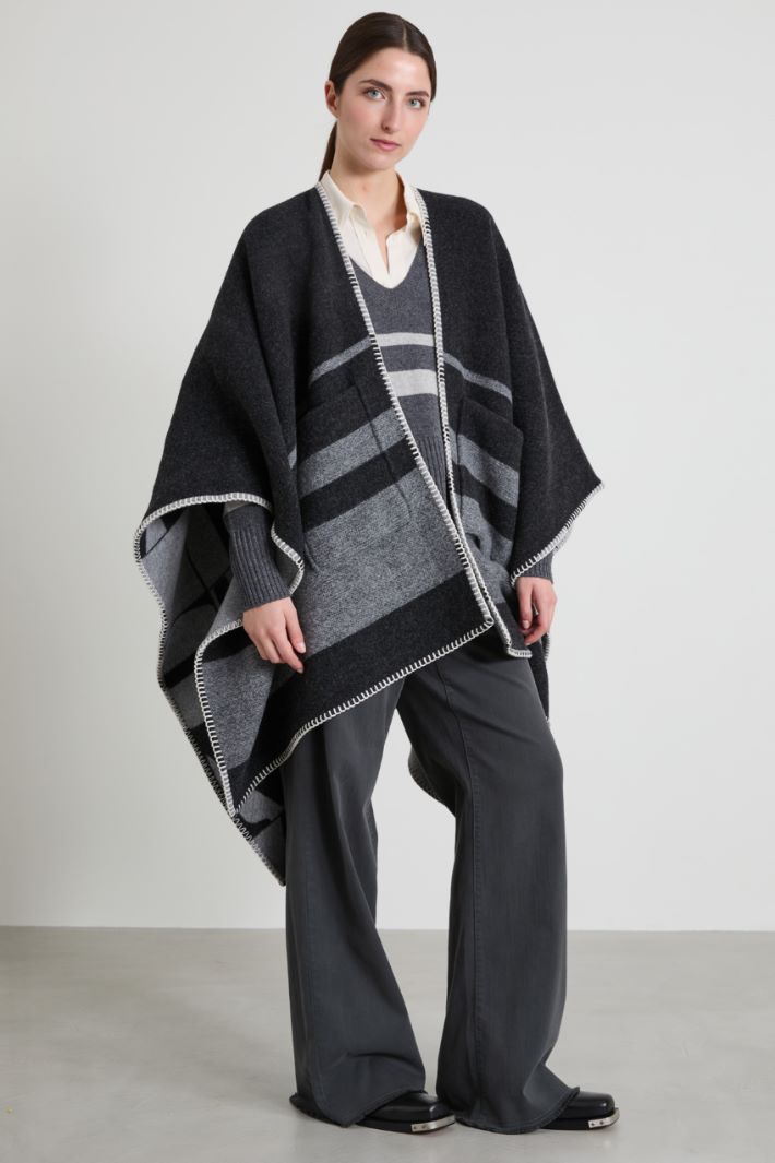 Poncho in lana jacquard
