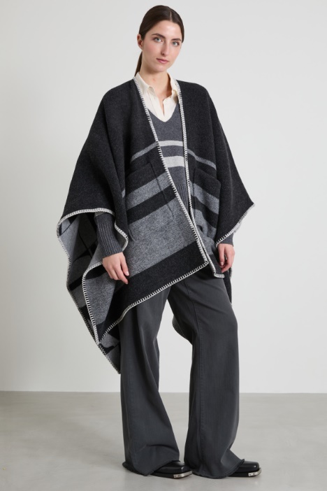 Jacquard wool poncho Intrend