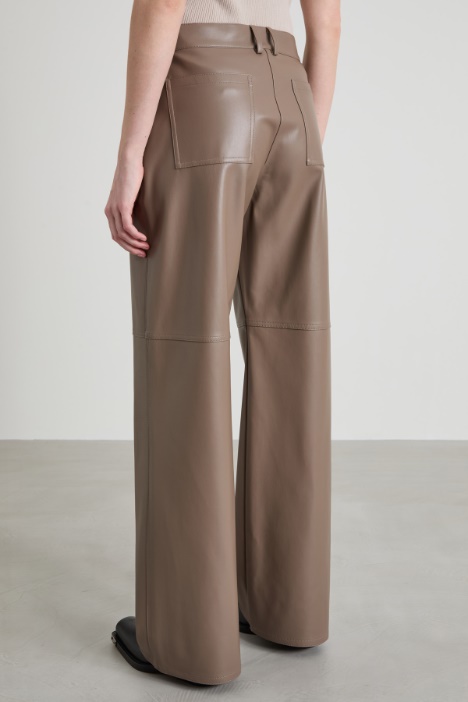 Pantalones de piel sintética