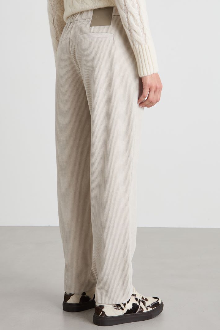 Pantaloni in velluto a coste Intrend - 3