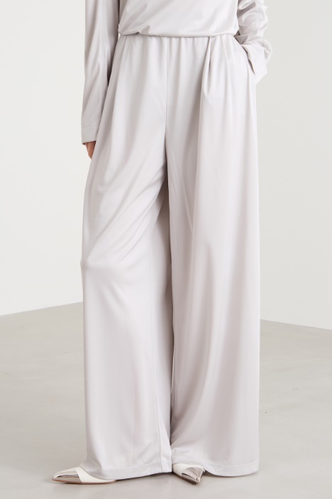 Pantaloni in jersey fluido satin