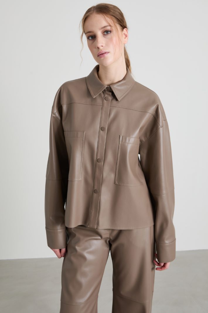 Giacca a camicia in similpelle