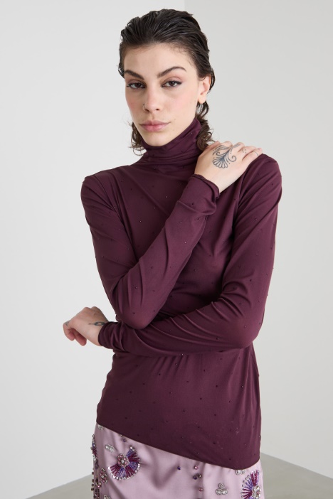 Top de tul con cuello subido