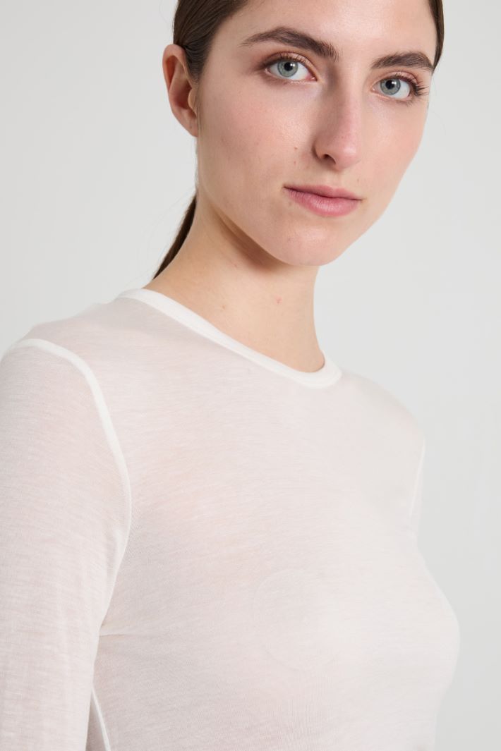 T-shirt con fondo asimmetrico Intrend - 4