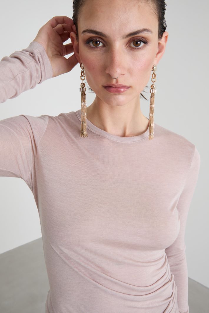 T-shirt with asymmetrical bottom Intrend - 4