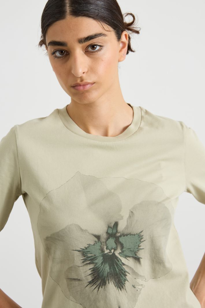 Camiseta con estampado Intrend - 4