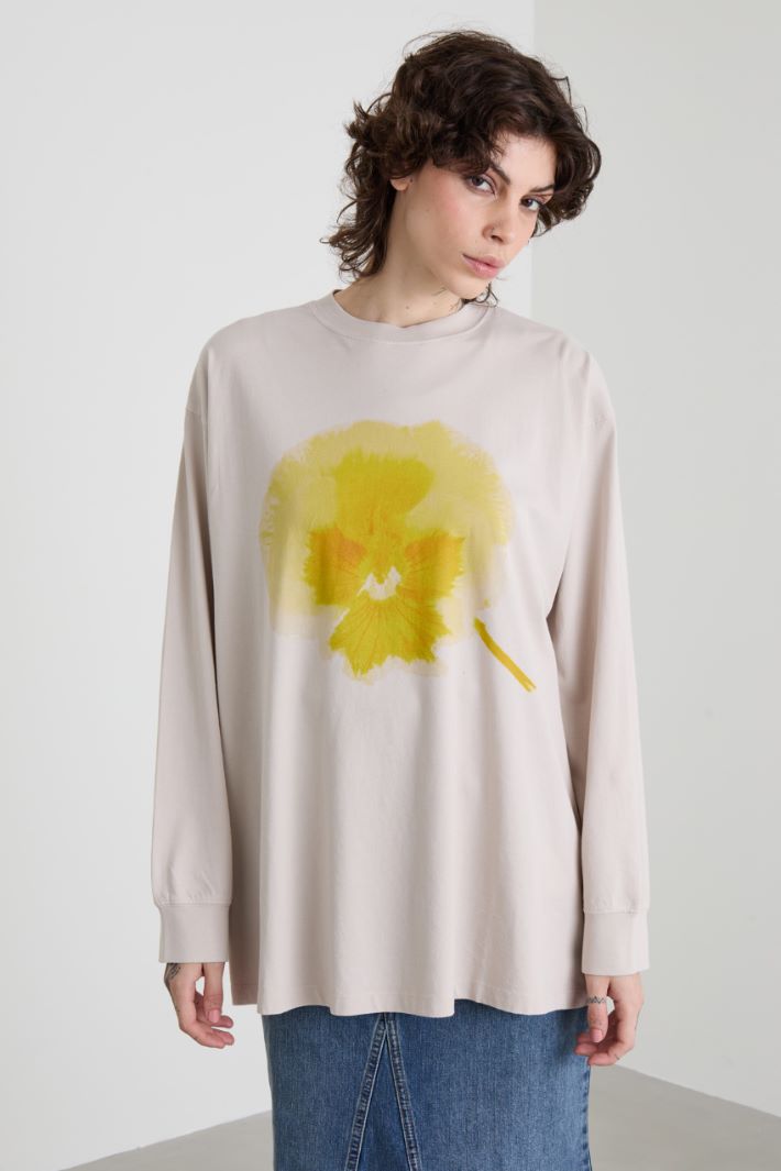 T-shirt oversize con stampa Intrend - 4