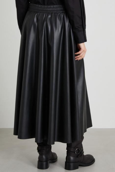 Falda de piel sintética