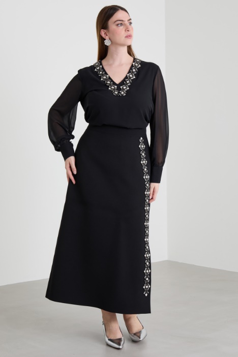 Skirt with embroidered stones Intrend