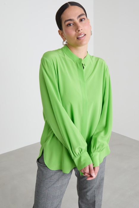 Camicia in crépe con foulard