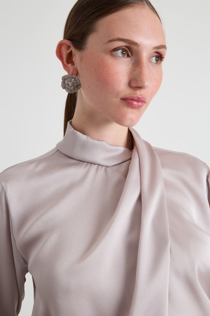 Blusa morbida Intrend - 4