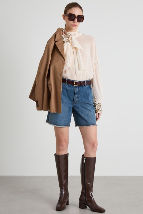 Blusa con polsini ricamati Intrend