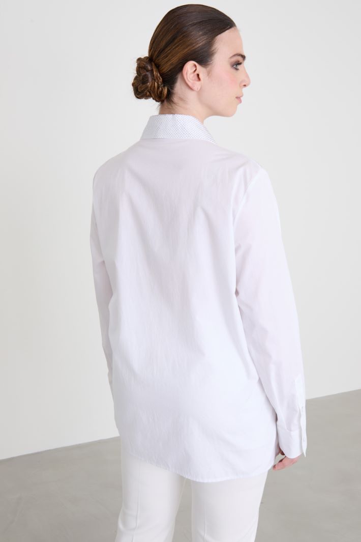 Poplin shirt with rhinestones Intrend - 2