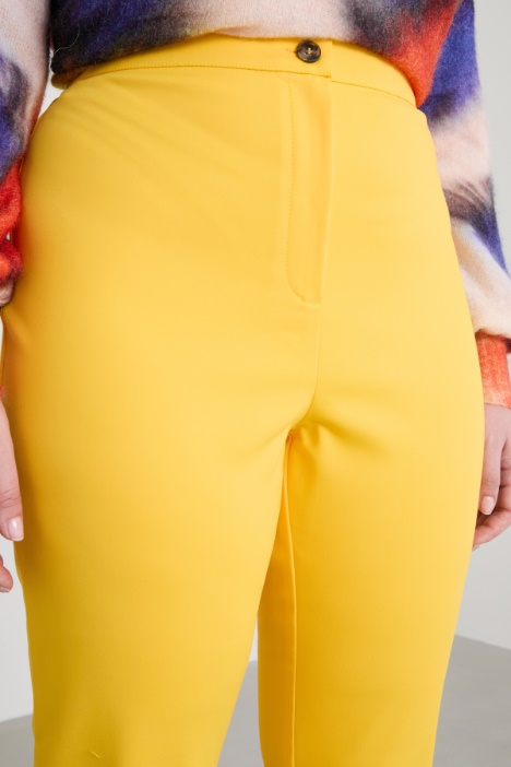 Pantaloni slim in tela
