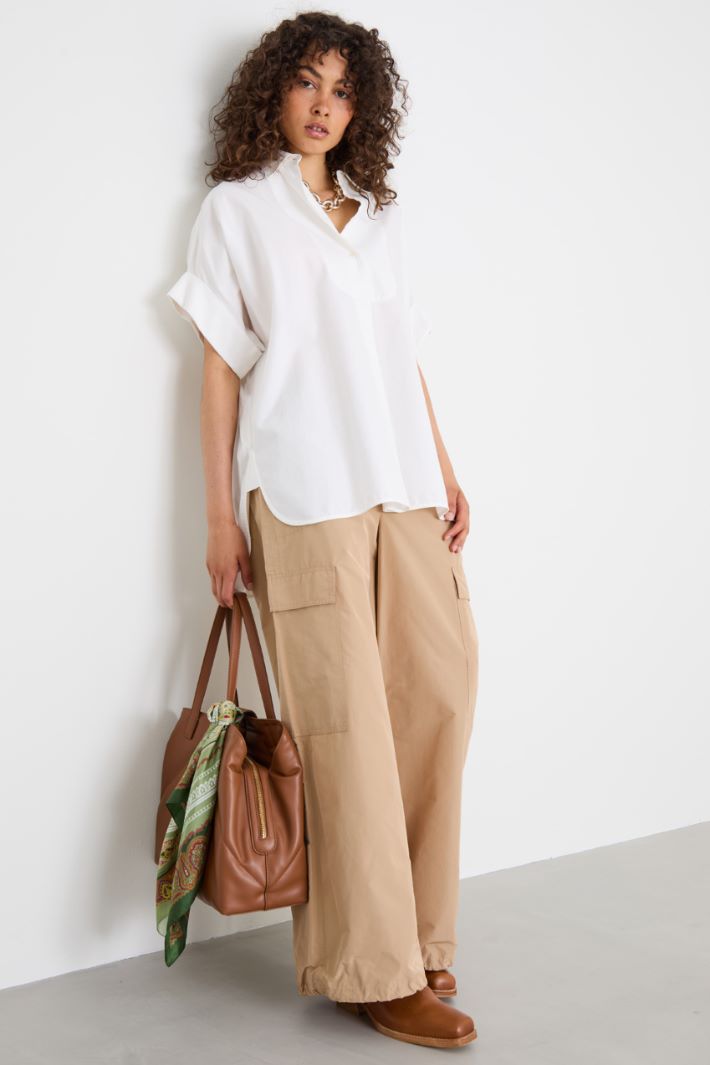Pantaloni cargo con coulisse