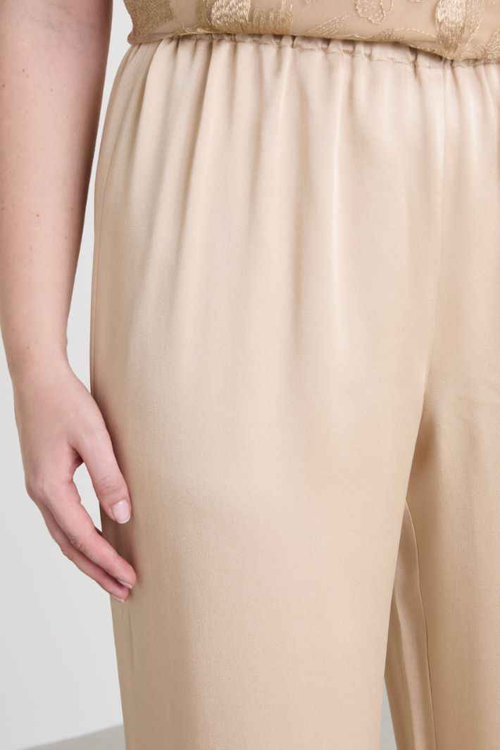 Pantaloni in enver satin lucido