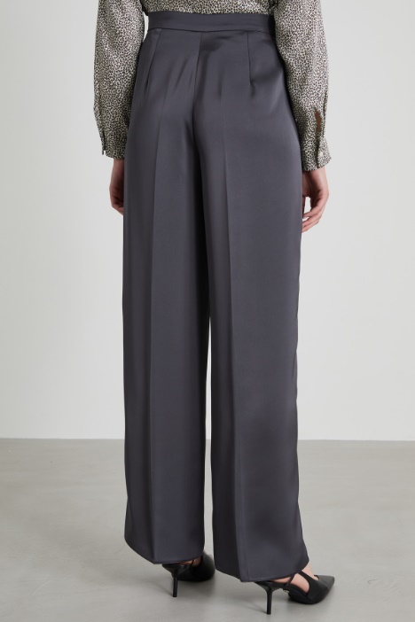 Pantaloni a palazzo in raso