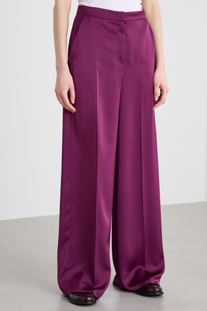 Pantaloni a palazzo in raso