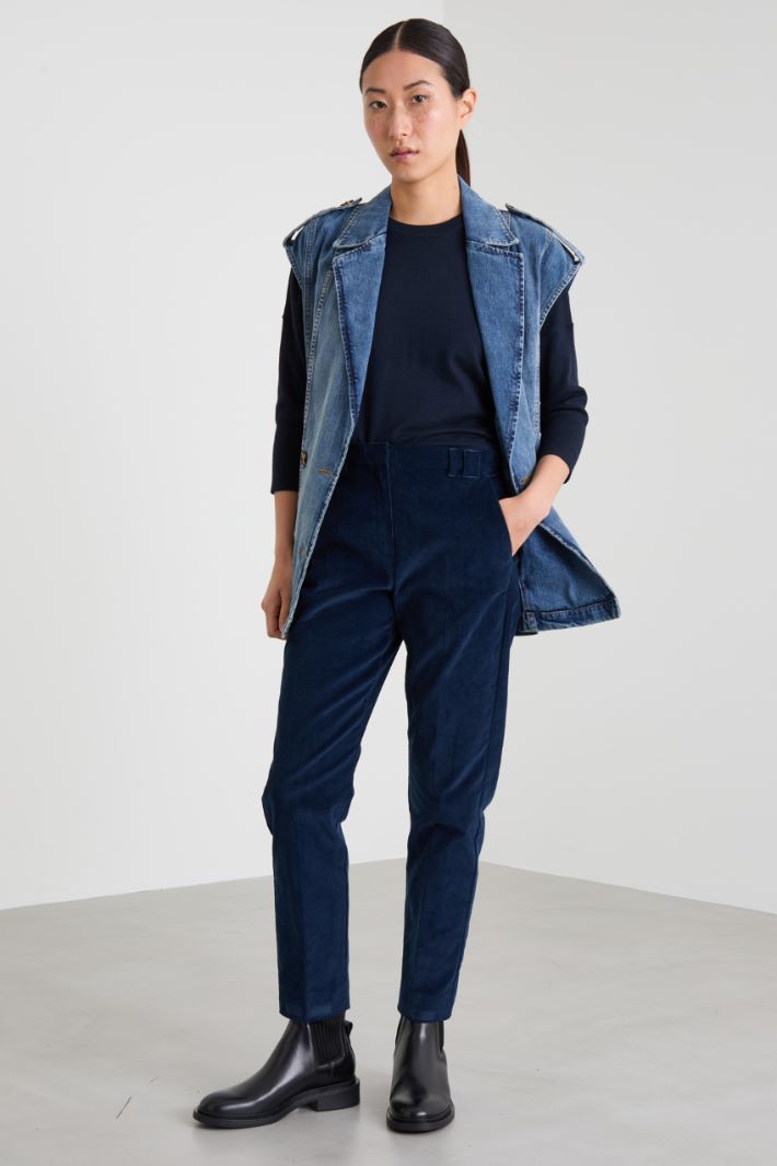Slim corduroy trousers Intrend