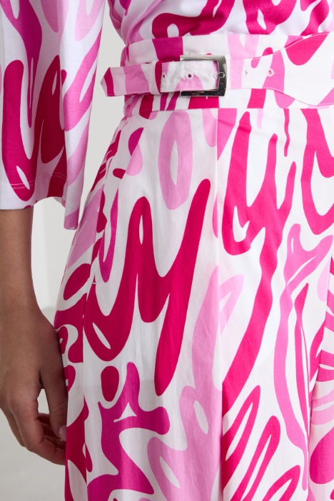 Wide leg trousers in printed poplin