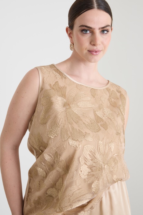 Embroidered tulle top Intrend